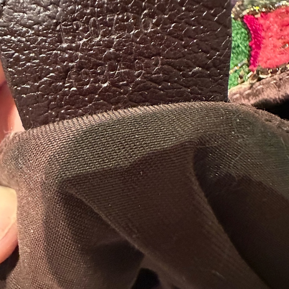 Authentic Gucci GG Canvas Floral Appliqué Tote – One of a Kind Upcycled Art Bag - Picture 11 of 16